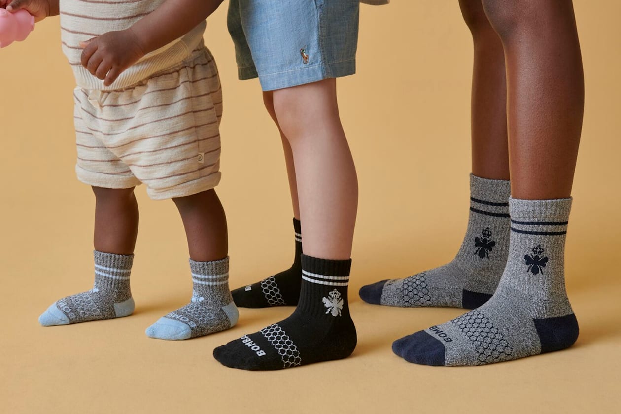 4 Pack Of Bombas Men COPY - COPY - NEW Bombas Calf High Socks Arch Support medium Lot Of 4 Pairs display picture 1