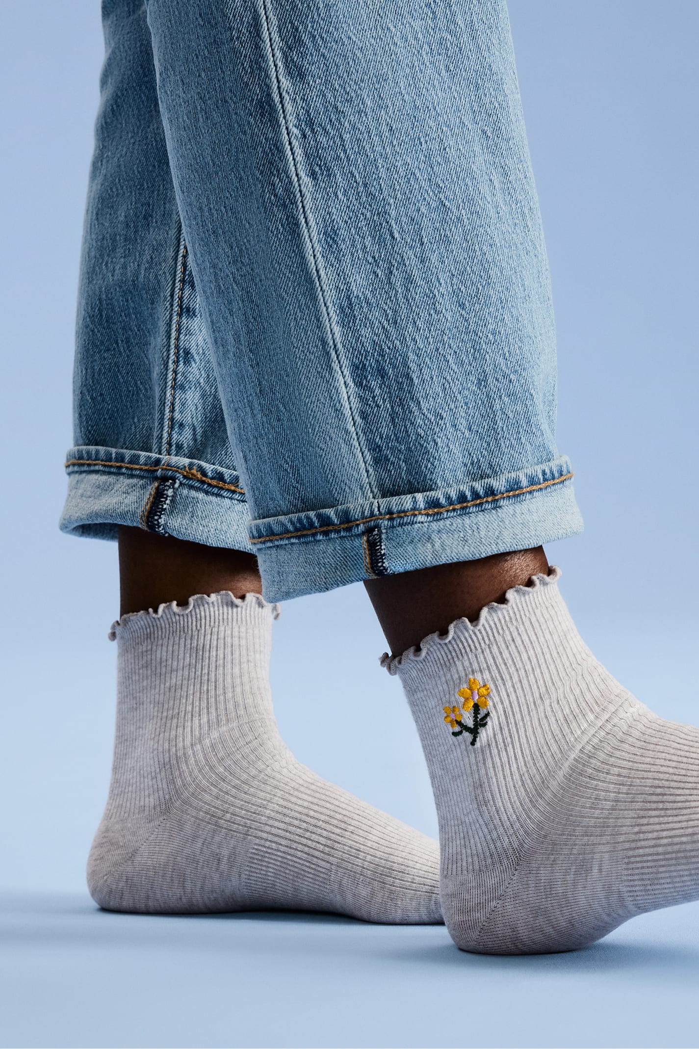 Women's Frilly Rib Quarter Socks