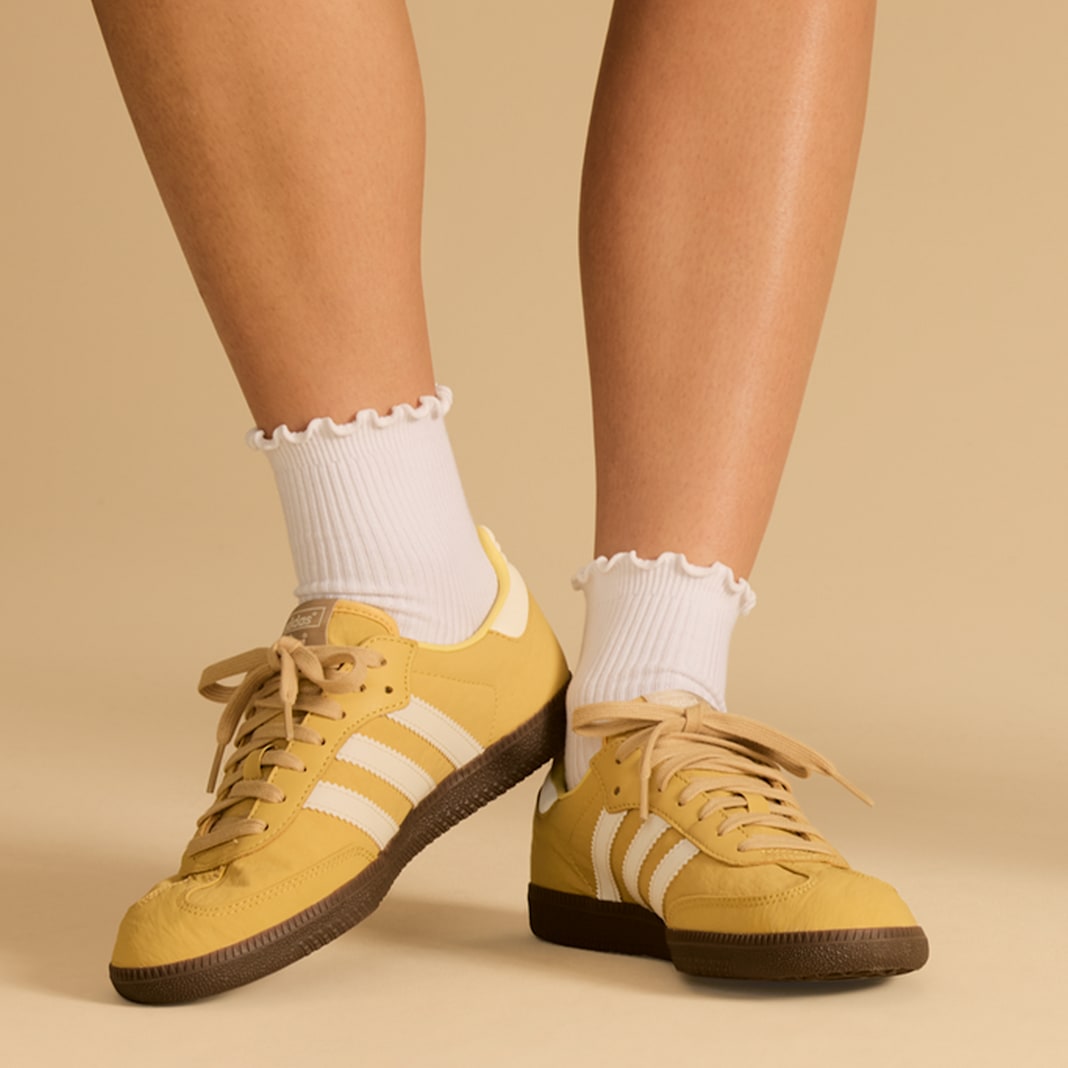 Women's Frilly Rib Quarter Socks 2